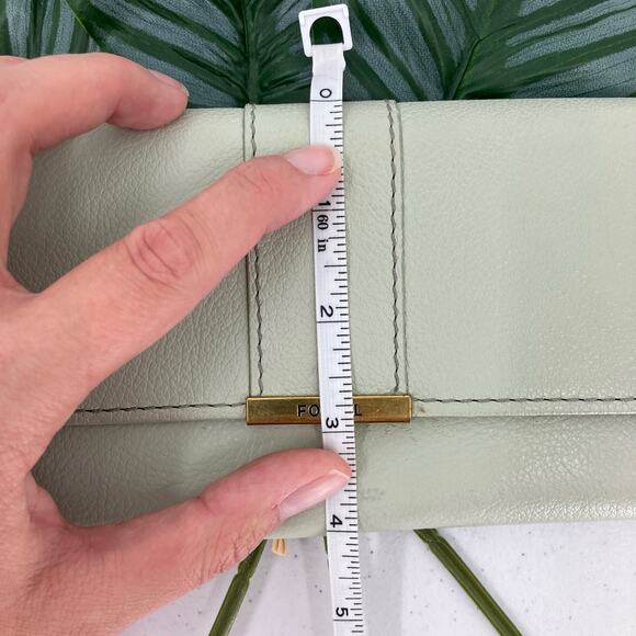 Fossil Mint Green Brass Bifold Zip Around Snap Cow Hide Leather Pockets Wallet - Picture 10 of 10